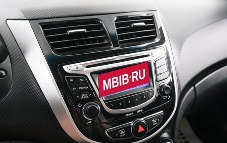 Hyundai Solaris II рестайлинг, 2012 год, 859 000 рублей, 16 фотография