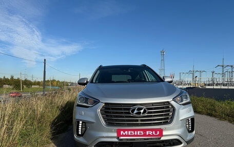 Hyundai Santa Fe III рестайлинг, 2017 год, 2 699 999 рублей, 4 фотография