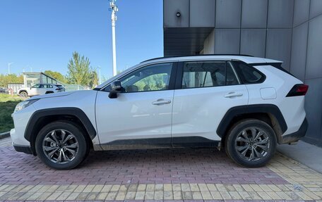 Toyota RAV4, 2025 год, 3 900 000 рублей, 2 фотография
