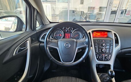 Opel Astra J, 2011 год, 669 000 рублей, 6 фотография