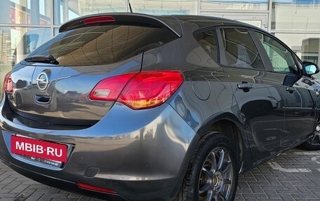 Opel Astra J, 2011 год, 669 000 рублей, 2 фотография
