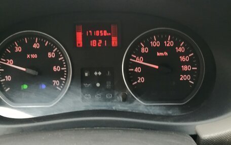 Renault Logan I, 2010 год, 370 000 рублей, 2 фотография