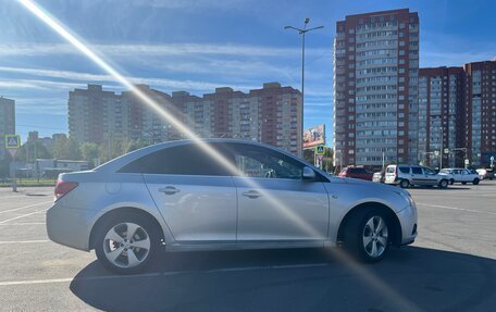 Chevrolet Cruze II, 2011 год, 725 000 рублей, 7 фотография