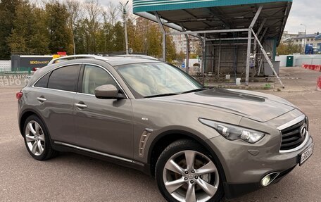 Infiniti QX70, 2014 год, 2 400 000 рублей, 5 фотография
