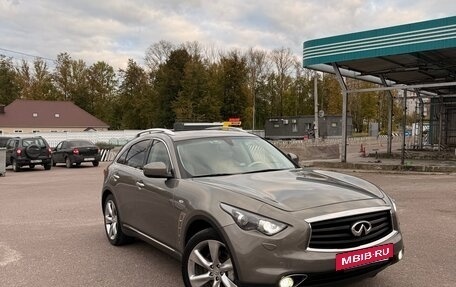 Infiniti QX70, 2014 год, 2 400 000 рублей, 6 фотография