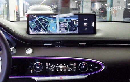 Genesis GV70, 2021 год, 4 380 000 рублей, 10 фотография