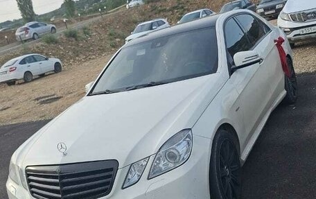 Mercedes-Benz E-Класс, 2011 год, 1 600 000 рублей, 9 фотография