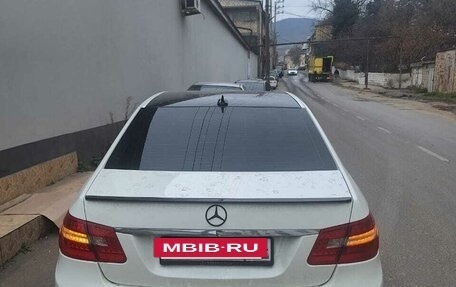 Mercedes-Benz E-Класс, 2011 год, 1 600 000 рублей, 6 фотография