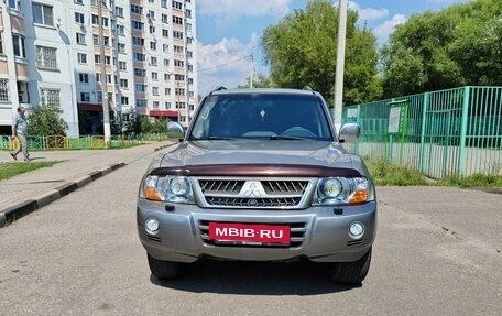 Mitsubishi Pajero III рестайлинг, 2005 год, 799 000 рублей, 3 фотография