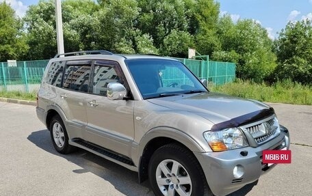 Mitsubishi Pajero III рестайлинг, 2005 год, 799 000 рублей, 2 фотография