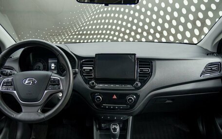 Hyundai Solaris II рестайлинг, 2021 год, 1 599 000 рублей, 13 фотография
