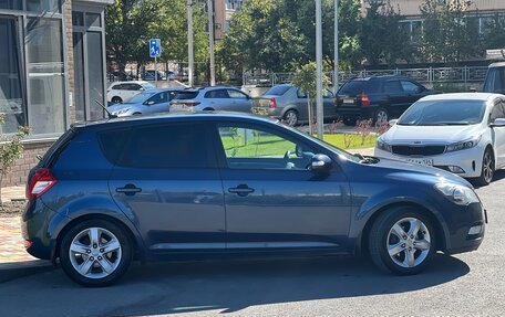 KIA cee'd I рестайлинг, 2010 год, 850 000 рублей, 2 фотография