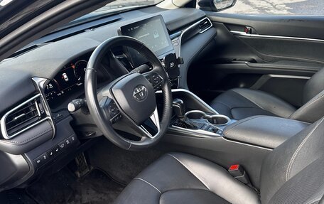 Toyota Camry, 2023 год, 3 600 000 рублей, 8 фотография