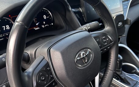 Toyota Camry, 2023 год, 3 600 000 рублей, 10 фотография