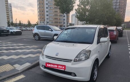 Toyota Passo III, 2004 год, 437 000 рублей, 2 фотография