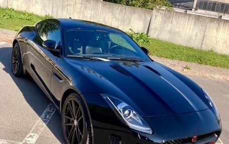 Jaguar F-Type I рестайлинг 2, 2016 год, 3 900 000 рублей, 2 фотография