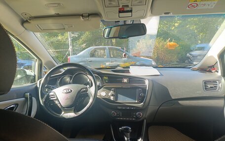 KIA cee'd III, 2018 год, 900 000 рублей, 15 фотография