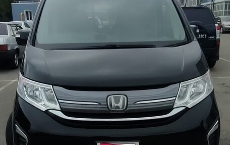 Honda Stepwgn IV, 2017 год, 2 250 000 рублей, 1 фотография