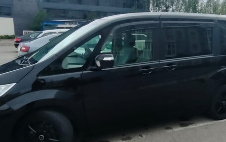 Honda Stepwgn IV, 2017 год, 2 250 000 рублей, 3 фотография
