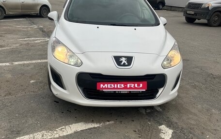 Peugeot 308 II, 2011 год, 399 000 рублей, 14 фотография