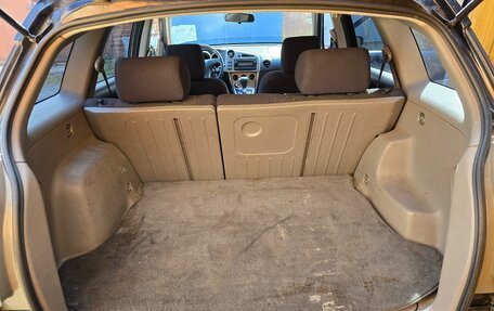 Toyota Matrix, 2006 год, 550 000 рублей, 10 фотография
