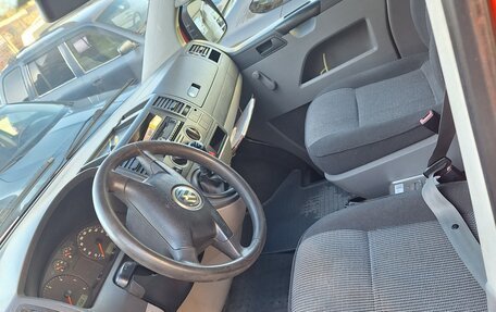 Volkswagen Transporter T5 рестайлинг, 2004 год, 1 550 000 рублей, 15 фотография