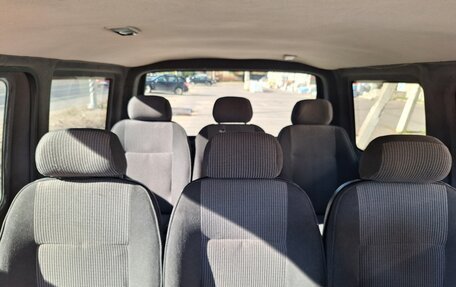 Volkswagen Transporter T5 рестайлинг, 2004 год, 1 550 000 рублей, 13 фотография