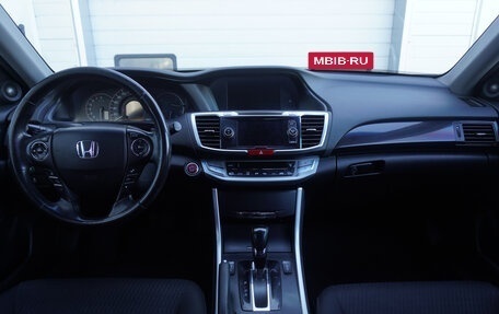 Honda Accord IX рестайлинг, 2013 год, 1 385 000 рублей, 11 фотография