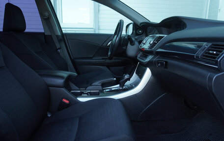 Honda Accord IX рестайлинг, 2013 год, 1 385 000 рублей, 17 фотография