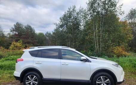 Toyota RAV4, 2016 год, 2 070 000 рублей, 2 фотография