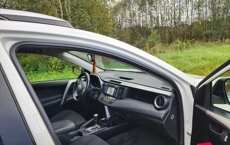 Toyota RAV4, 2016 год, 2 070 000 рублей, 6 фотография