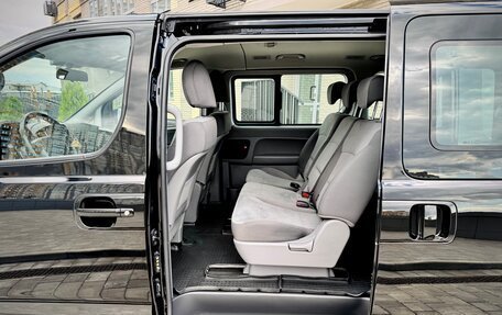 Hyundai H-1 II рестайлинг, 2017 год, 3 090 000 рублей, 25 фотография