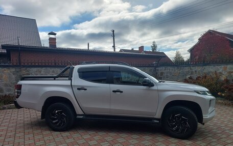 Mitsubishi L200 IV рестайлинг, 2022 год, 3 900 000 рублей, 4 фотография