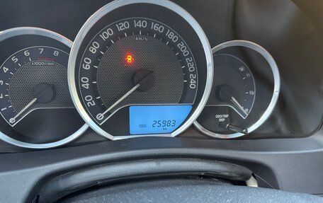 Toyota Auris II, 2014 год, 1 670 000 рублей, 16 фотография