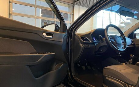 Hyundai Solaris II рестайлинг, 2018 год, 1 395 000 рублей, 21 фотография