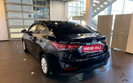 Hyundai Solaris II рестайлинг, 2018 год, 1 395 000 рублей, 5 фотография