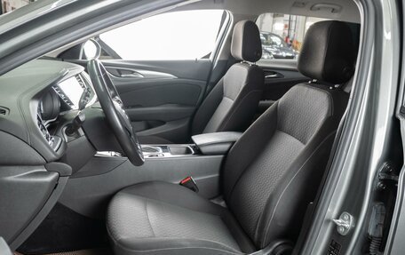 Opel Insignia II рестайлинг, 2019 год, 1 869 000 рублей, 10 фотография