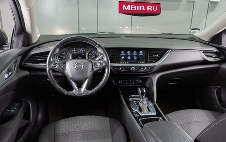 Opel Insignia II рестайлинг, 2019 год, 1 869 000 рублей, 6 фотография