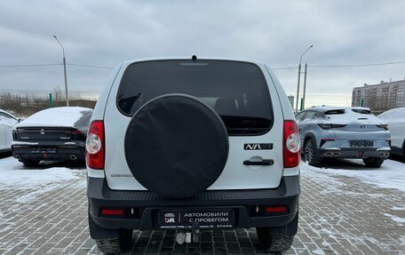 Chevrolet Niva I рестайлинг, 2018 год, 789 000 рублей, 3 фотография
