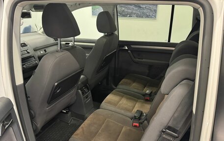 Volkswagen Touran III, 2011 год, 799 000 рублей, 7 фотография