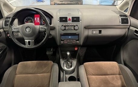 Volkswagen Touran III, 2011 год, 799 000 рублей, 9 фотография