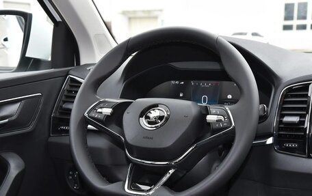 Skoda Karoq I, 2025 год, 2 373 000 рублей, 18 фотография