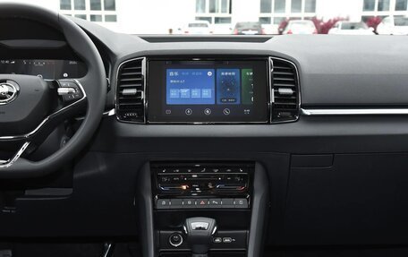 Skoda Karoq I, 2025 год, 2 373 000 рублей, 21 фотография