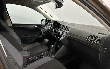 Volkswagen Tiguan II, 2018 год, 2 420 000 рублей, 12 фотография