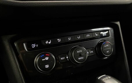 Volkswagen Tiguan II, 2018 год, 2 420 000 рублей, 18 фотография