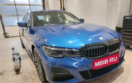 BMW 3 серия, 2019 год, 3 800 000 рублей, 18 фотография