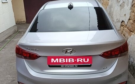 Hyundai Solaris II рестайлинг, 2018 год, 1 085 000 рублей, 2 фотография