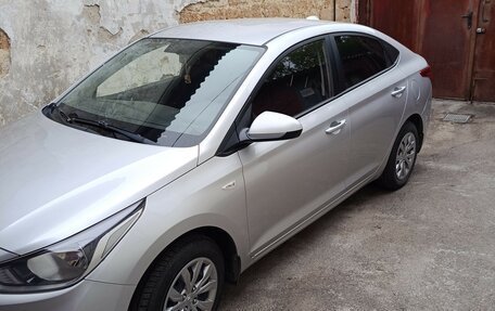 Hyundai Solaris II рестайлинг, 2018 год, 1 085 000 рублей, 5 фотография