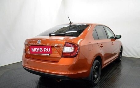 Skoda Rapid I, 2018 год, 1 100 000 рублей, 2 фотография