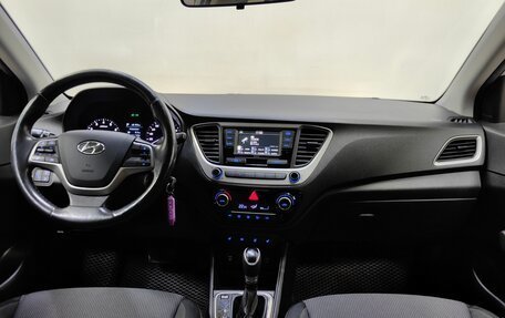 Hyundai Solaris II рестайлинг, 2018 год, 999 000 рублей, 12 фотография